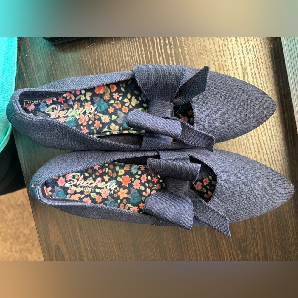 Sketchers flats
